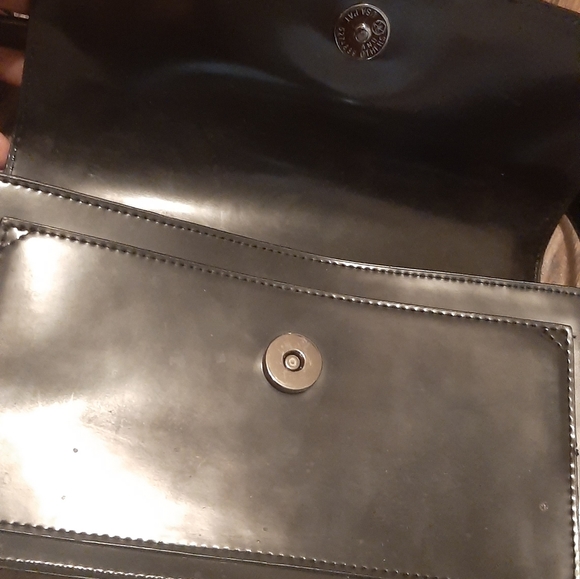 Retro Small Black Guess Purse. Y2K style. - Picture 3 of 9